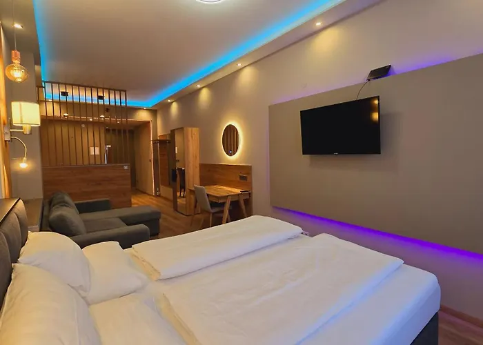 Elegance 4*