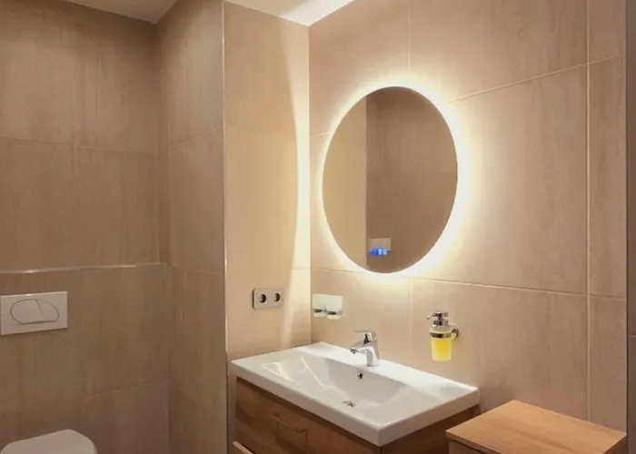 Elegance Hotel