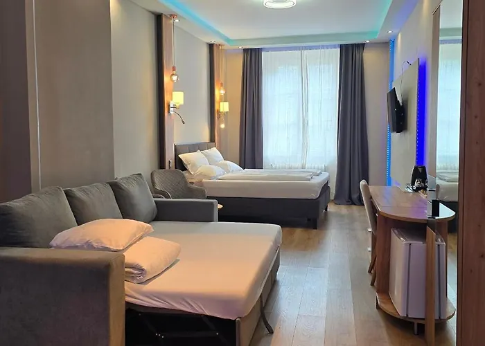 Elegance فندق 4*