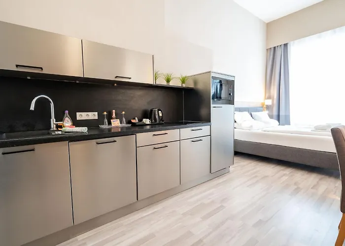 Elegance 4*